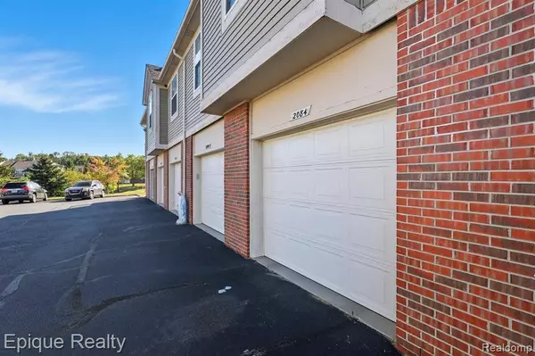 2084 Leighton Drive 23, Shelby Twp, MI 48317