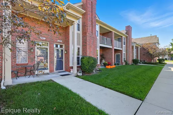 2084 Leighton Drive 23, Shelby Twp, MI 48317