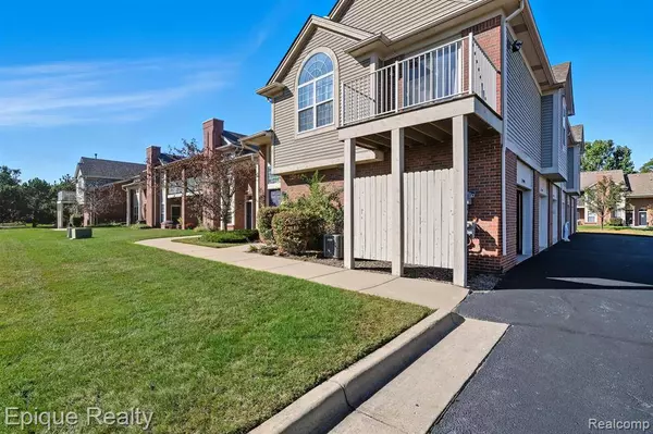 2084 Leighton Drive 23, Shelby Twp, MI 48317