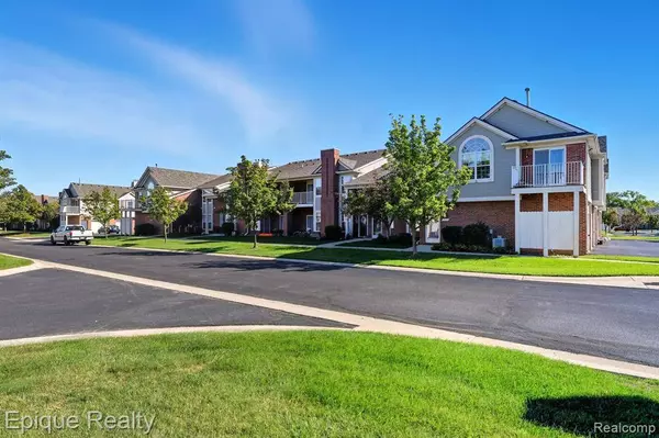 2084 Leighton Drive 23, Shelby Twp, MI 48317