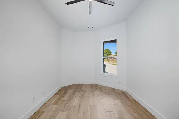 226 Sunday DR, Burnet, TX 78611