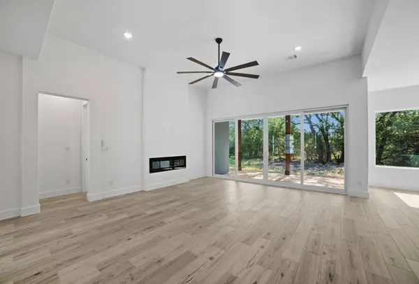 226 Sunday DR, Burnet, TX 78611
