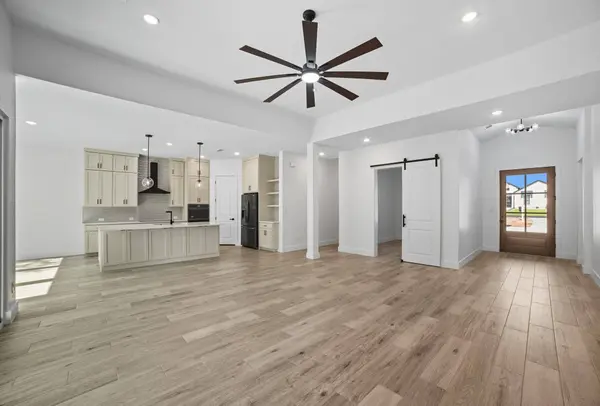 226 Sunday DR, Burnet, TX 78611