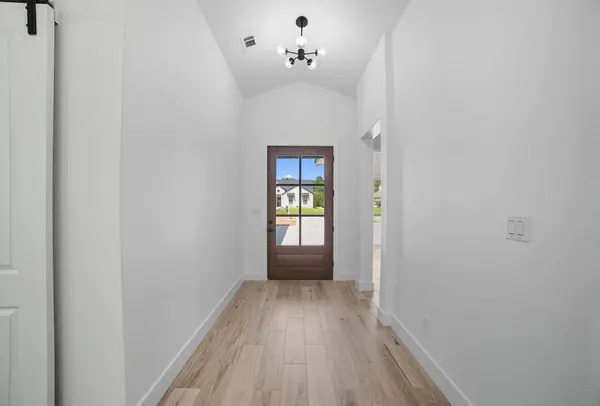226 Sunday DR, Burnet, TX 78611