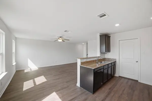 5017 Cressler LN #28G, Jarrell, TX 76537