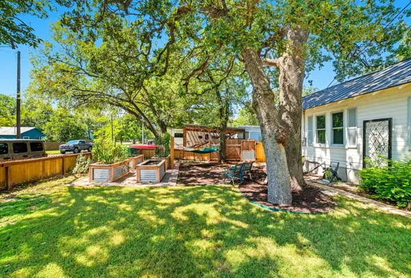 508 S Vandeveer ST, Burnet, TX 78611
