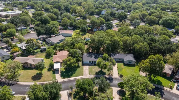9009 Glenn LN, Austin, TX 78753