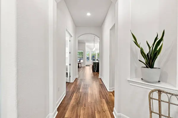 9908 Bayshore BND, Austin, TX 78726