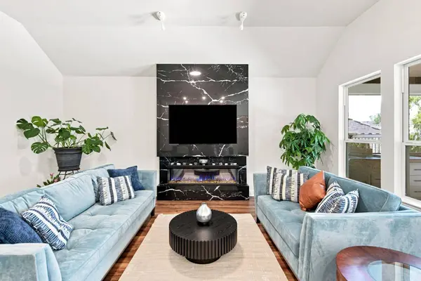 9908 Bayshore BND, Austin, TX 78726