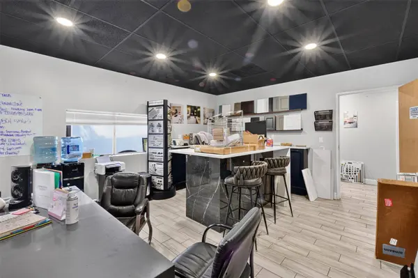801 S Bagdad RD, Leander, TX 78641