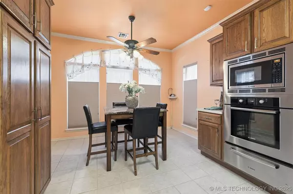 3704 W Boston PL, Broken Arrow, OK 74012