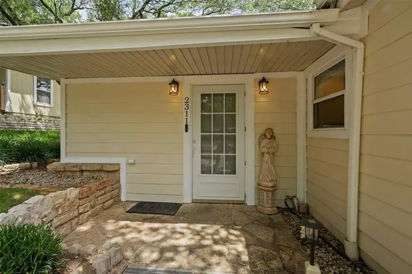 2311 Cedar Circle, Granbury, TX 76048