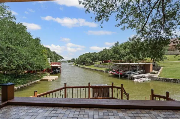 2311 Cedar Circle, Granbury, TX 76048