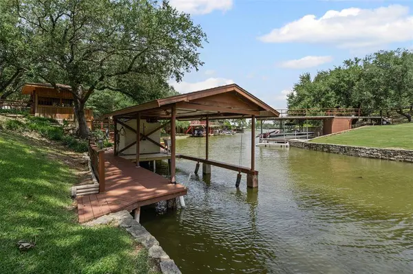2311 Cedar Circle, Granbury, TX 76048