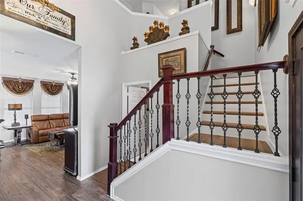 332 Carriage Lane, Saginaw, TX 76179