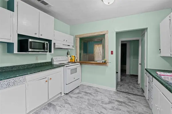 916 5th Avenue, Mineral Wells, TX 76067