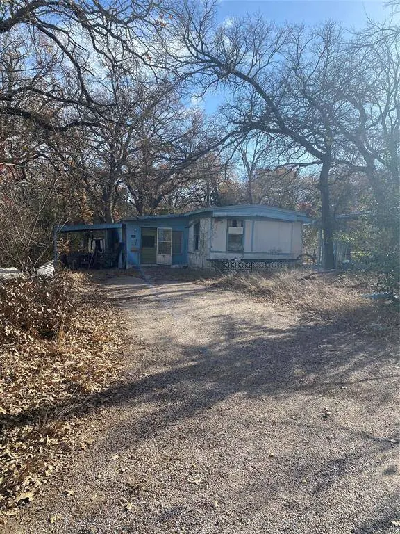 3007 Oak Wood Street, Granbury, TX 76048