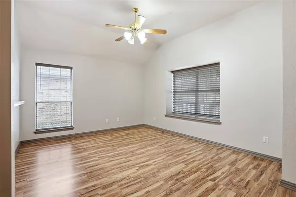 1005 Dawn Court, Granbury, TX 76048