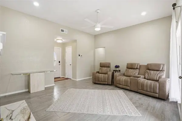 3917 Country Meadows Circle, Granbury, TX 76049