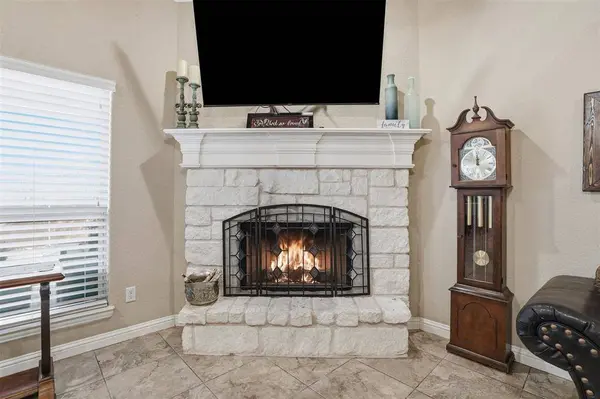 306 Donna Circle, Granbury, TX 76049