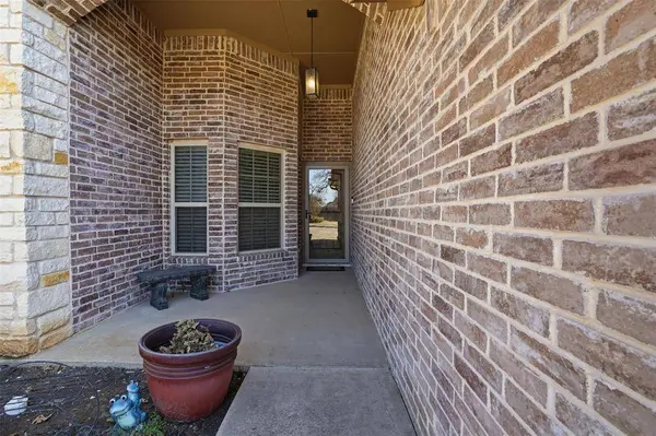 306 Donna Circle, Granbury, TX 76049