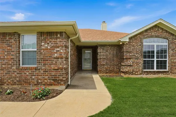 3910 View Point Drive, Granbury, TX 76048