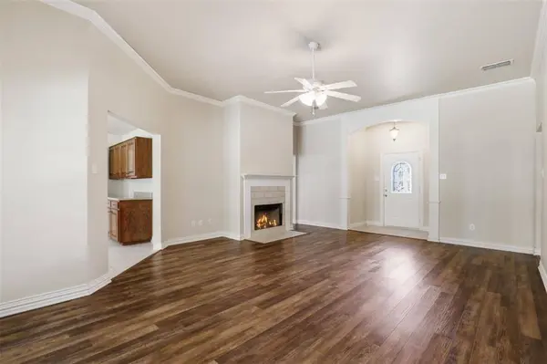 3910 View Point Drive, Granbury, TX 76048