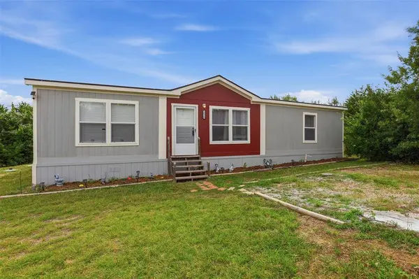 6026 Lake Granbury Trail, Granbury, TX 76048