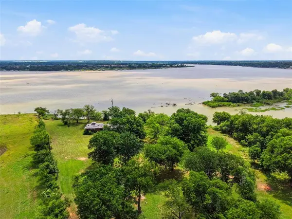 3300 Sunrise Court, Granbury, TX 76048