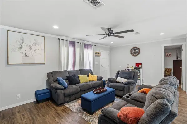 6026 Lake Granbury Trail, Granbury, TX 76048