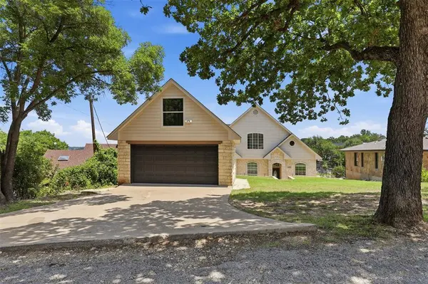 6107 Grande Cove Court, Granbury, TX 76049