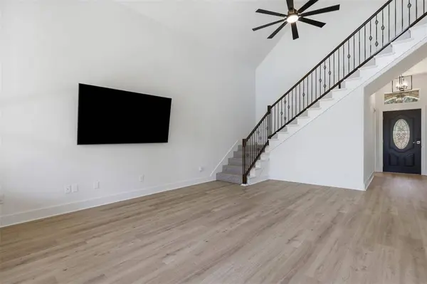 6107 Grande Cove Court, Granbury, TX 76049