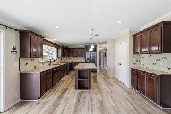 3235 County Road 204, Alvarado, TX 76009