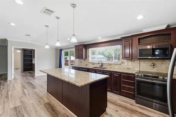 3235 County Road 204, Alvarado, TX 76009