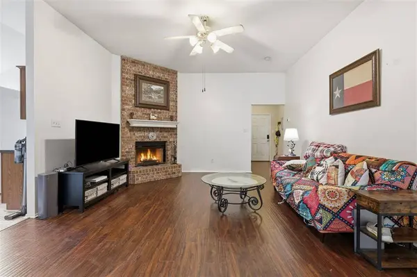 213 Sardius Boulevard, Granbury, TX 76049