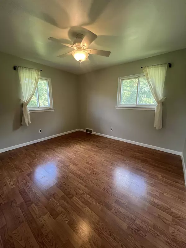 8963 Huron River Dr, Dexter, MI 48130