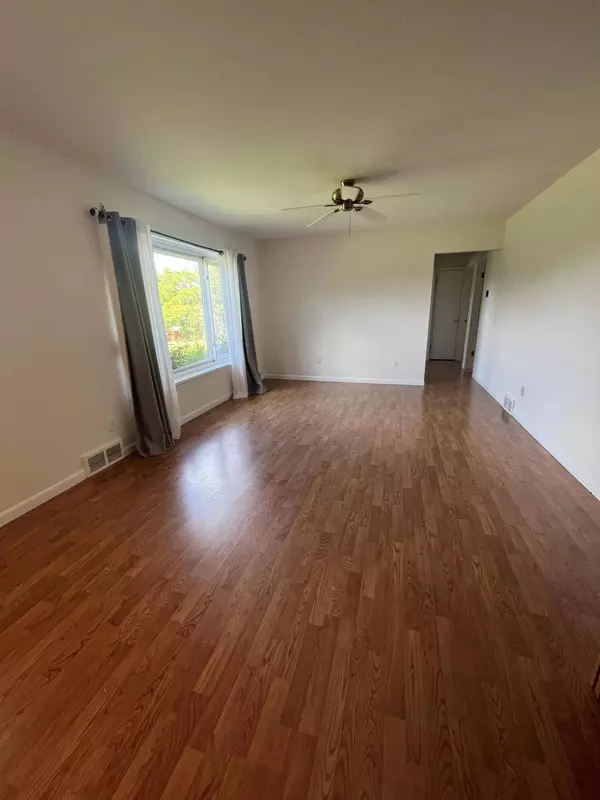 8963 Huron River Dr, Dexter, MI 48130