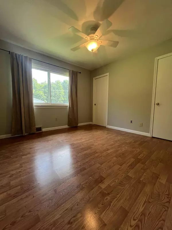 8963 Huron River Dr, Dexter, MI 48130