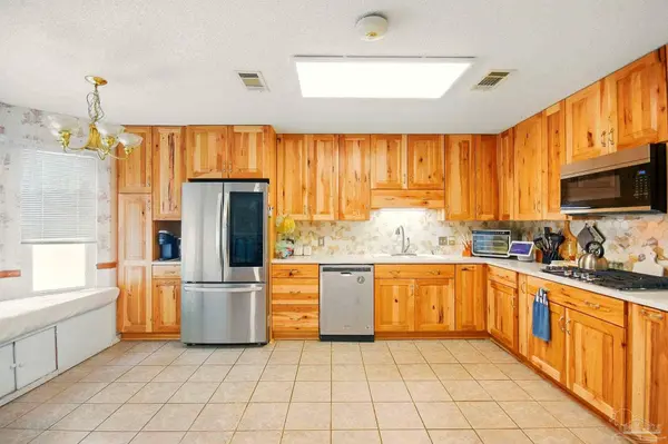 6997 Weatherwood Dr, Pensacola, FL 32506