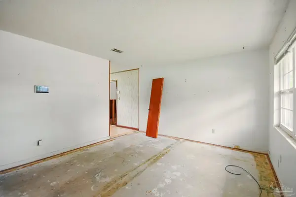 4494 Landes Dr, Pensacola, FL 32505