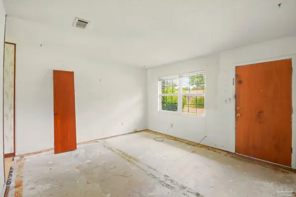 4494 Landes Dr, Pensacola, FL 32505