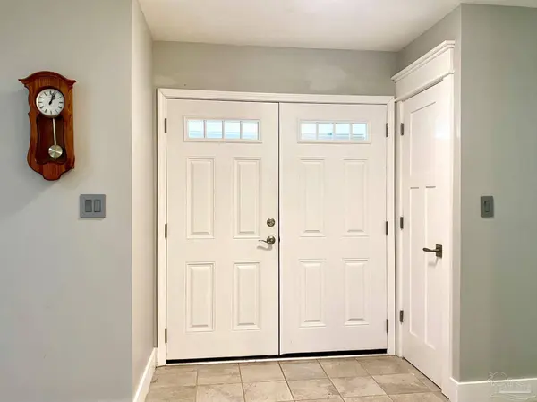 2600 Tralawn Dr, Pensacola, FL 32526