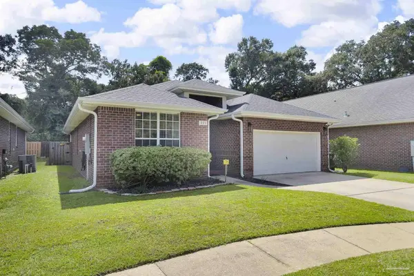 995 Patriot Pl, Pensacola, FL 32514