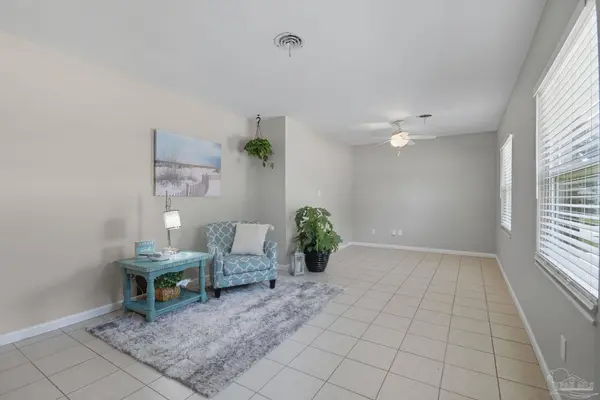 6190 Arbutus Dr, Pensacola, FL 32504