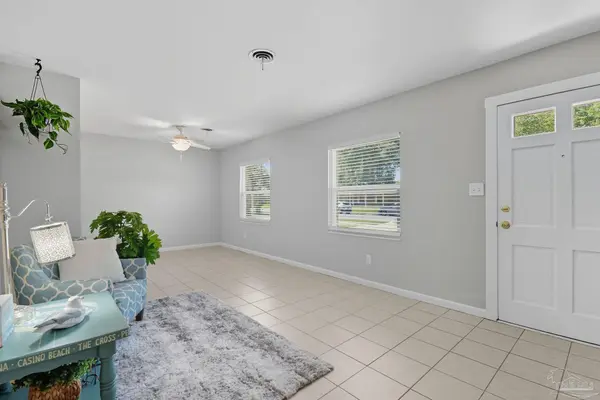 6190 Arbutus Dr, Pensacola, FL 32504