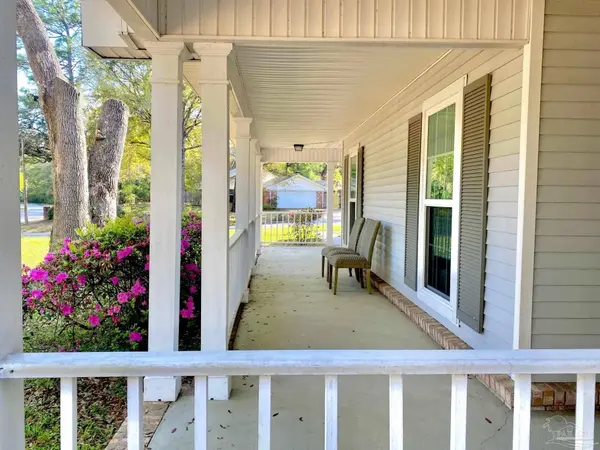 10160 Foxrun Rd, Pensacola, FL 32514