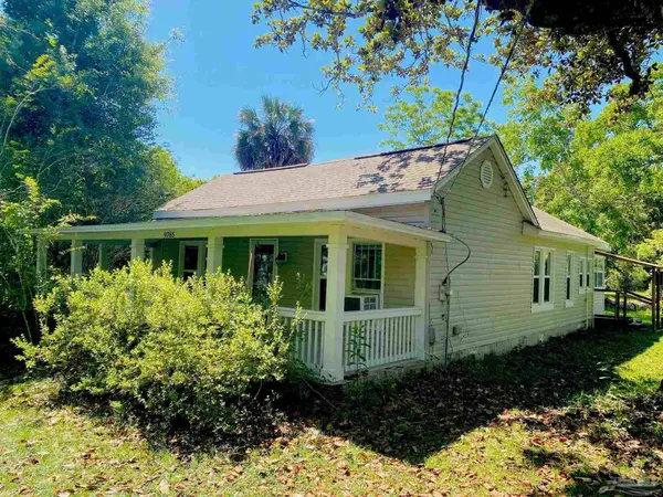 9765 N Loop Rd, Pensacola, FL 32507