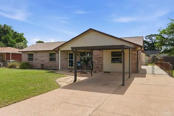 5742 Graymont Ln, Pensacola, FL 32526