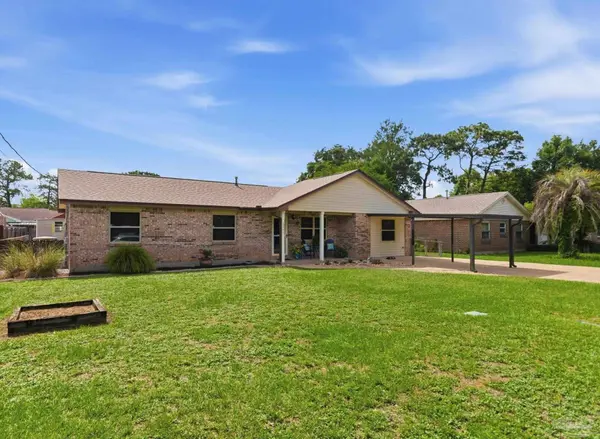 5742 Graymont Ln, Pensacola, FL 32526