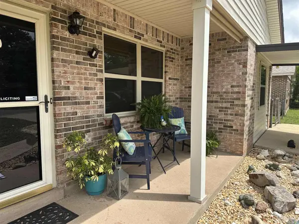 5742 Graymont Ln, Pensacola, FL 32526